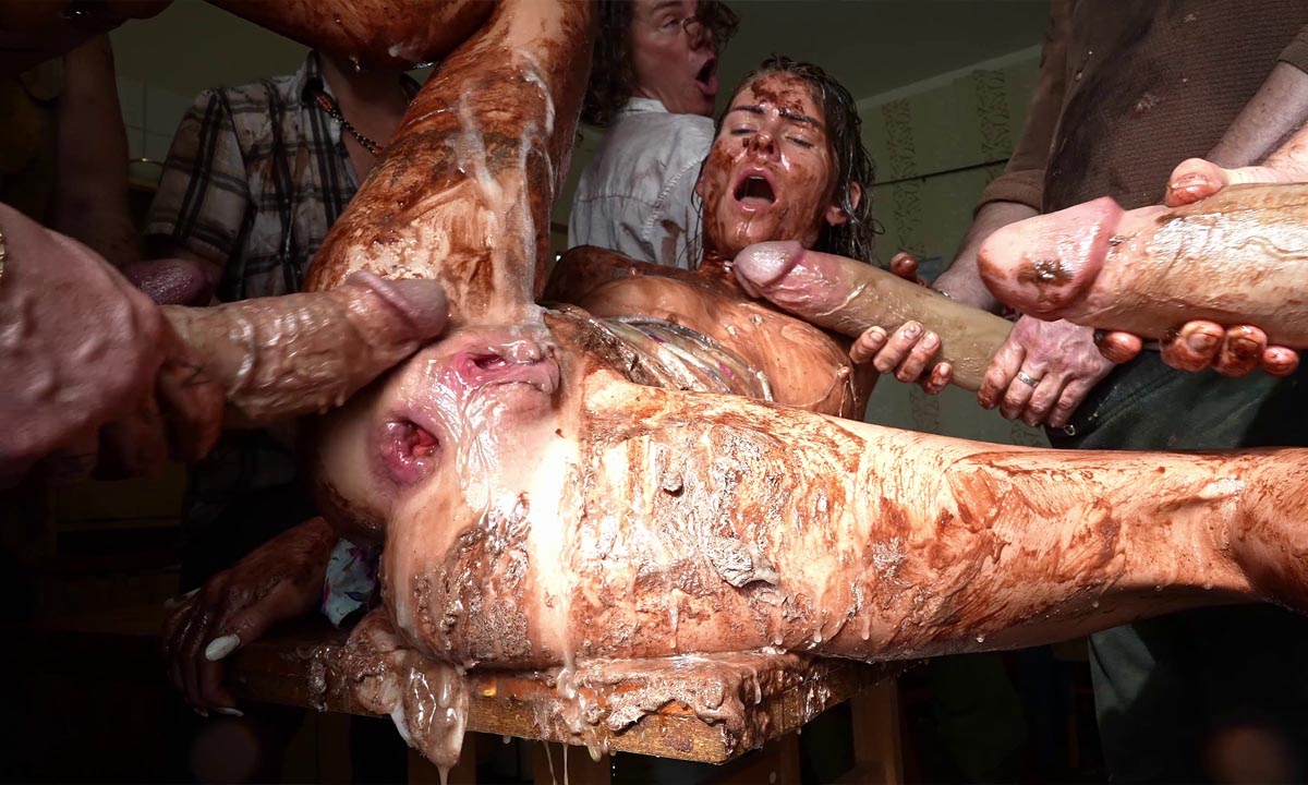 Claudia Mac – Food Fight? Nah, Fucked Fight-Cocked Right (MonsterCockGang)