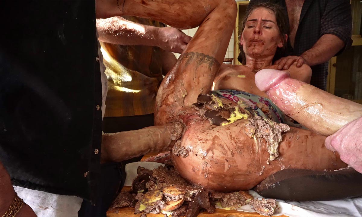 Claudia Mac – Stuffed, Smashed, Splattered – MILF’s Anal Nightmare (MonsterCockGang)